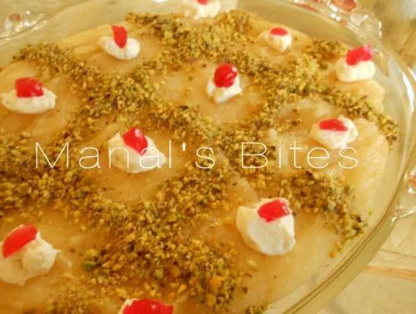 Halawet Al Smeed (Semolina i serowy deser)