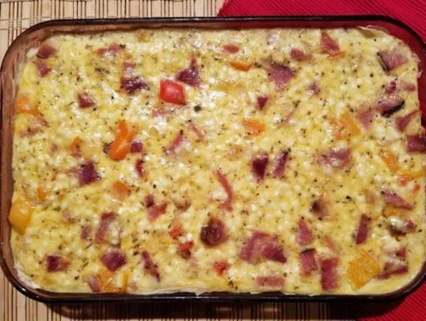Quiche z filo z szynką i serem