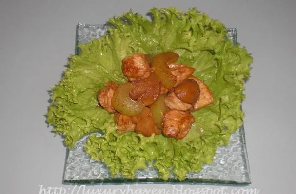 Zdrowe kurczaki z selera w uroczych kieszonkach z sałaty