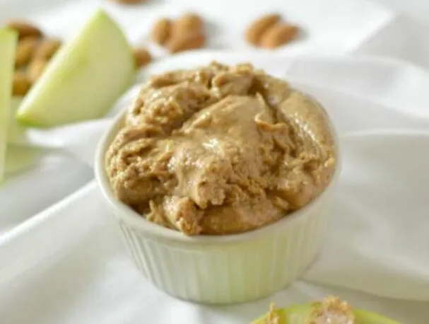 Masło migdałowe z miodem