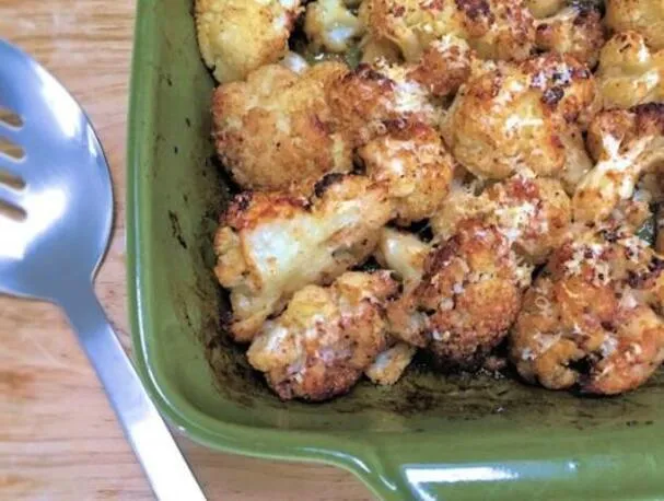 Pieczony kalafior z przyprawą togarashi