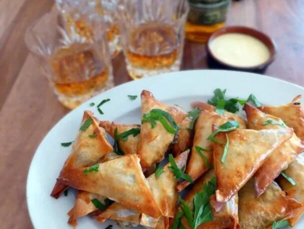 Haggis Samosa na Noc Burnsa