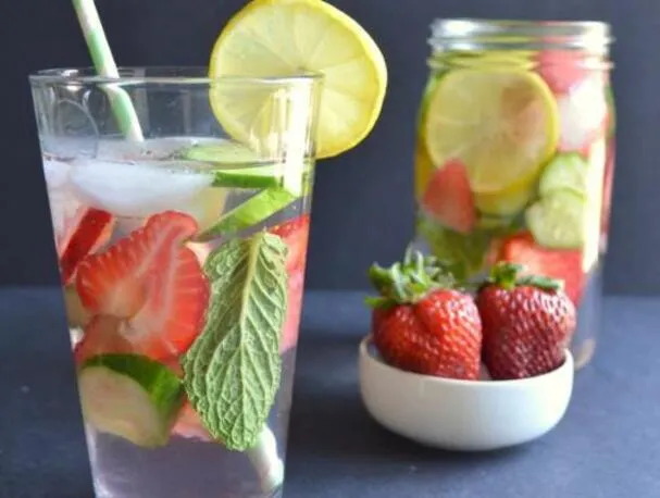 Odświeżacz truskawkowo-ogórkowy