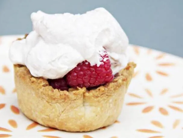 Miniaturowe czekoladowe ciasta jagodowe Xocai