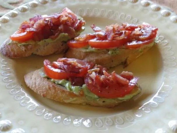 Kanapki z kurczakiem i grzybami