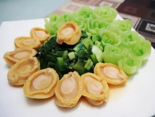 Chińskie Noworoczne Dziecięce Małże z Bok Choy